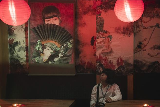  公視學生劇展《美味的舌頭》影像與美術風格強烈，右為主演鍾尚庭。（公視提供）