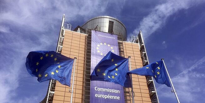 欧盟执委会19日公布《欧洲国防白皮书》与《重新武装欧洲计画》，凸显欧盟对安全与国防的态度出现重大转变。图／美联社