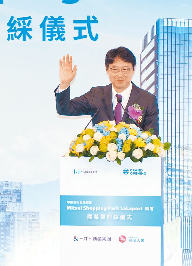三井不動產社長植田俊說，往後會逐步增加開業的店鋪，徹底執行設施運營管理，提高競爭力。（吳松翰攝）