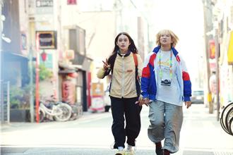 前田敦子變身資深女殺手 與小12歲高石明鈴鬥嘴有代溝