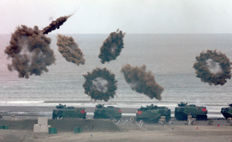 共軍「登陸神器」若來 前艦長點名台灣這處海岸恐破功