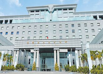 台南 惡母偕同居人虐子 鄰報警判9月