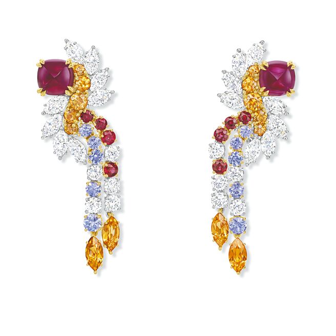 海瑞温斯顿Winston With Love系列Dancing Flames耳环，色彩缤纷。（Harry Winston提供）