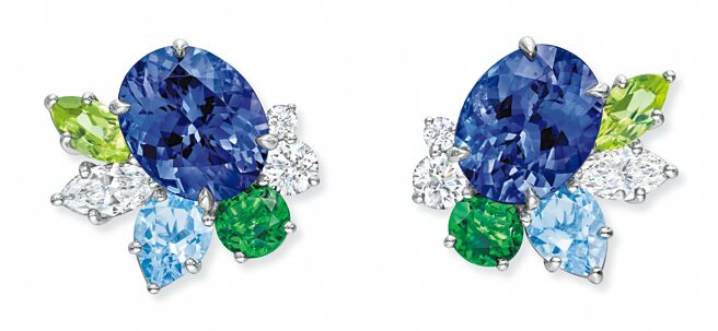 海瑞温斯顿Winston Icons系列彩宝与钻石耳环。（Harry Winston提供）