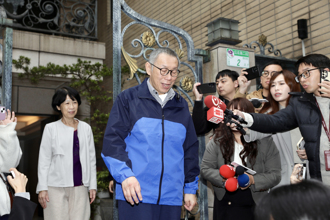 传柯文哲「有血尿且半夜会痛醒」 陈佩琪忧心回应了