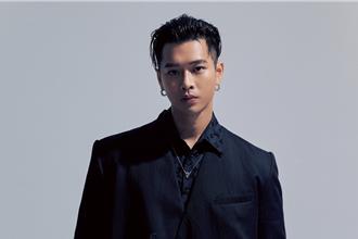 高爾宣大秀背肌與超壯手臂  為射擊遊戲FragPunk達成任務