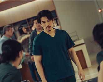 亞洲男神都愛醫療劇！越南影帝台劇演繹「神之手」、露肌跨海圈粉