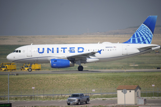 联合航空起飞突折返！ 延误6小时竟是「机长忘记带护照」