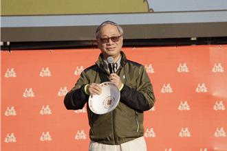 李遠手捧碗公宣講文化政策：我不是要飯的