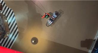 吊掛畫面曝！伊莉莎白皇后郵輪男客急性冠心症　空勤吊掛救援