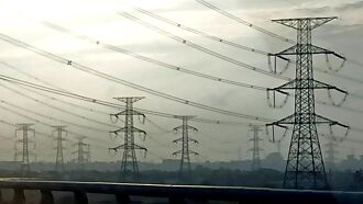 環境外部成本暴增 航運、油電、塑膠業 負擔最高