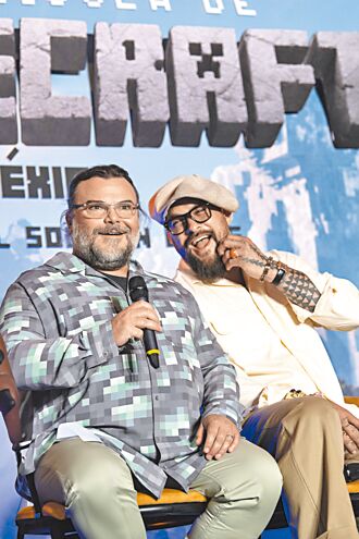 傑森摩莫亞拍《麥塊》笑到臉痛