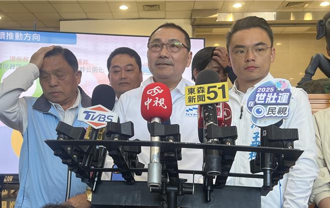 新北市长侯友宜强调，现阶段每个人都要在自己工作岗位上为市民全力以赴。（吕健豪摄）