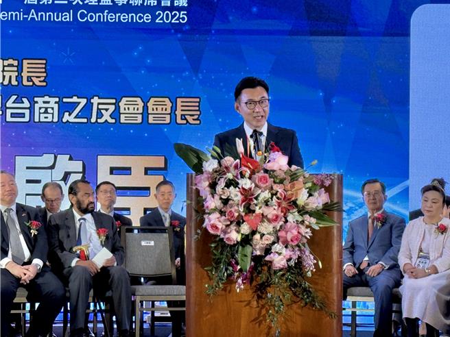 立法院副院长江启臣在美国时间22日上午出席在休士顿举行的「世界台湾商会联合总会」第31届第2次理监事联席会议开幕典礼。（江启臣提供／张睿廷台北传真）