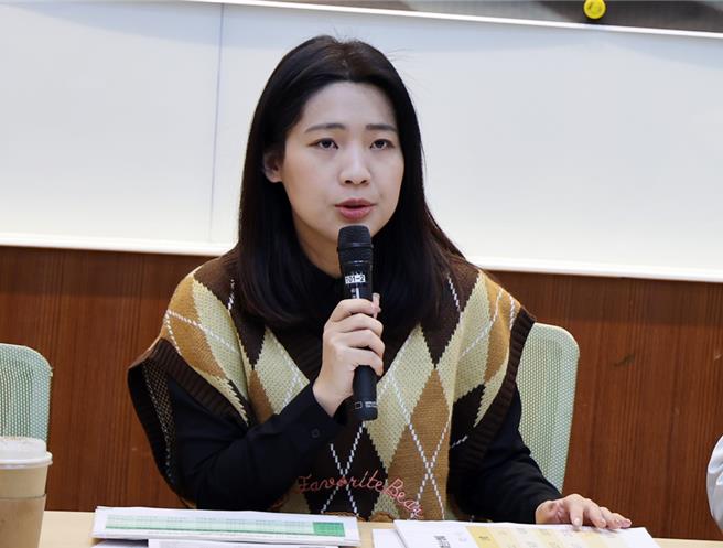 在距离投票仍有段时间之时，会表明要参与者，「通常是疯狂想罢免的」，按此表态多会是同意大于不同意。其实，这类论述安慰剂成分多过治疗成分。图为国民党立委徐巧芯（姚志平摄）