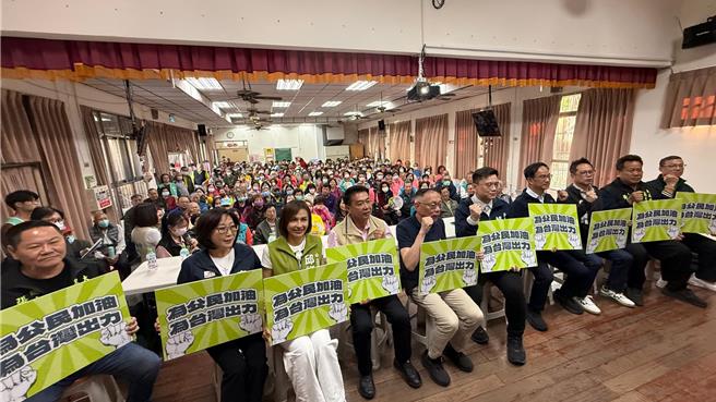 今（23）日下午立委赖瑞隆举办「挺台湾顾高雄」宣讲，但独缺立委林岱桦。（柯宗纬摄）