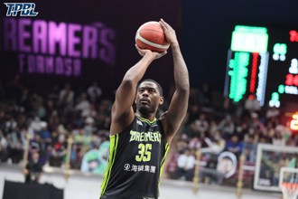 TPBL》攻城獅、夢想家爆受傷衝突！聯盟處蔡宸綱禁賽2場、霍爾曼禁賽3場