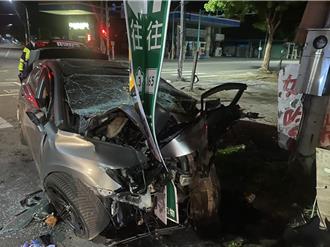 男子開車自撞號誌桿慘死 疑疲勞駕駛釀悲劇 