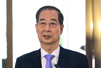 快訊》南韓法院駁回總理韓悳洙彈劾案 即起恢復代理總統職權