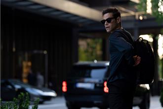 《復仇反擊戰》最新花絮曝光 導演打包票：銀幕觀賞才能身歷其境