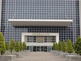 海軍上兵艦上喝醉持斧狂砸　見上級竟嗆「砍死你」下場曝光