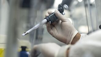 健保、政策力挺 生技廠營運看俏