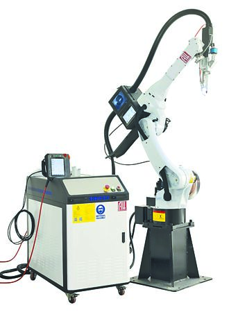 達迅機械手臂焊接技術 解決缺工挑戰