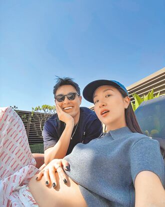 杨佑寧升格3宝爸 不问性别等开盲盒