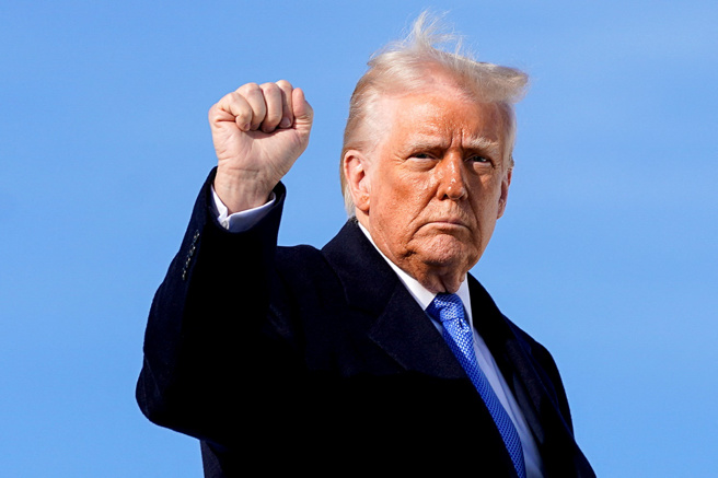 美国总统川普预告4／2将宣布对等关税措施，美媒22日引述川普幕僚指出，川普的对等关税措施将比他口头祭出的威胁更具目标性。（路透社）