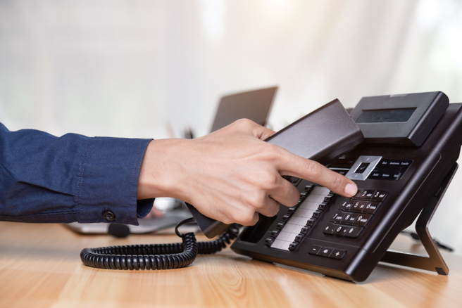 有网友分享市内电话只有电话线，不用插电，让许多人惊讶。（示意图：shutterstock／达志）