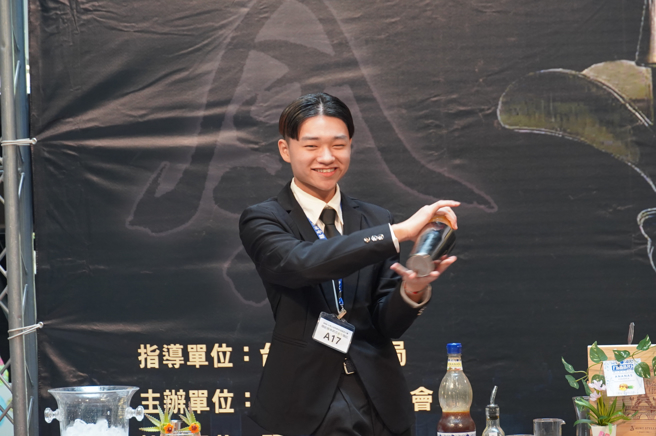 高中職組冠軍樹人家商林宇軒分享準備心得，強調熟悉比賽規則與應變能力的重要性。（照片／醒吾科大提供）