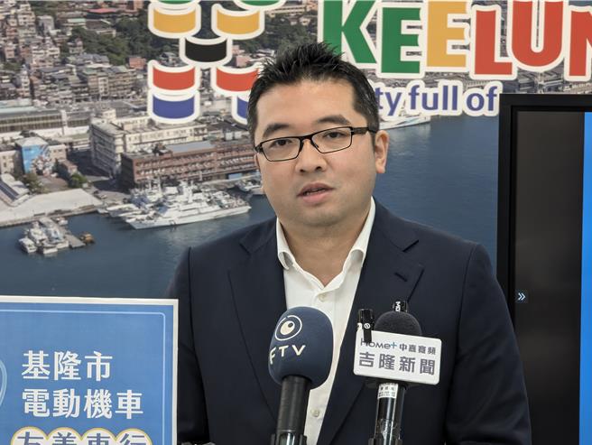 基隆市产发处长林鼎超24日调任台中市研考会主委一职，也牵动基隆市府高阶主管大风吹。（张志康摄）