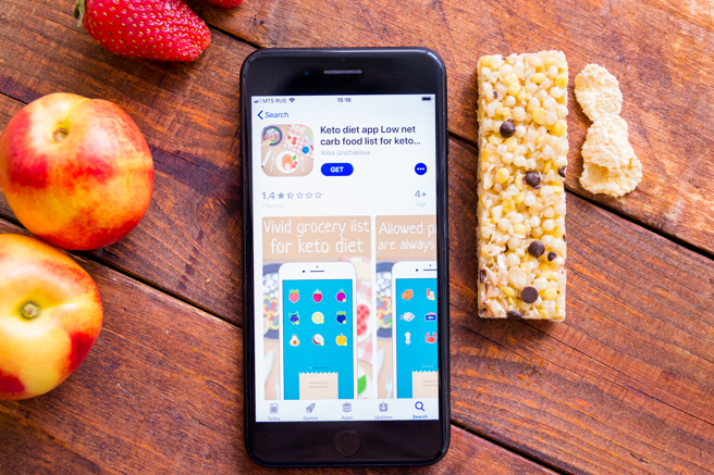 大陸醫學、醫療業者與科技業聯手製作體重管理大模型智慧助手，借助AI技術提高減重個性化干預和診療效率。（圖／Shutterstock)