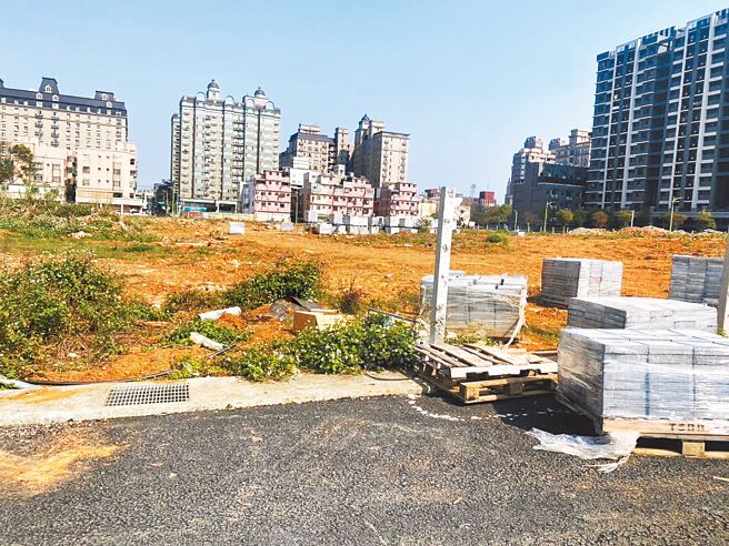 桃园市教育局将于南势地区新设置平镇国小，预计明年动工。（姜霏摄）