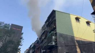 三重民宅火警！阿嬤大腿燒傷  20餘歲孫無生命跡象送醫