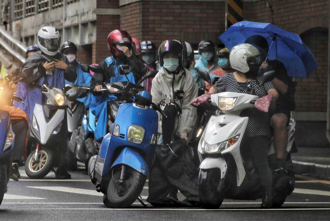 汽、机车使用牌照税4／1开徵 1类车享免税优惠