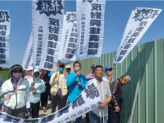 嘉義養雞場擴建恐「臭死人」 大林居民拒絕與雞屎為鄰