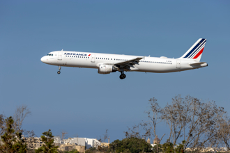 巴黎起飞航班出事！空巴客机突挂「7700」代码 紧急改降