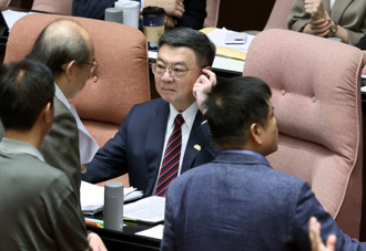 官員不備詢？綠委秀影片還原：卓榮泰親向韓國瑜確認同意才離開