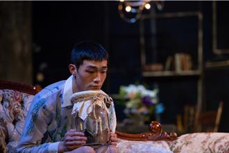 《影后》男星暌違5年重返舞台劇　帶傷上陣連演出8場