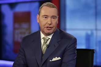 預期美經濟衰退機率逾5成... 新債王岡拉克：遠離美國市場