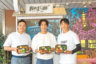 胡宇威禾浩辰改姓龜 擺攤營收破萬