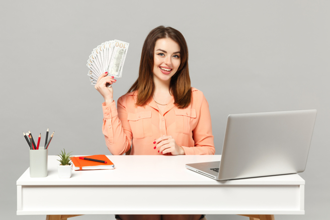 美股ETF本来仅4檔名列定期定额榜，今年2月00924首次入榜，成为美股五虎将。（示意图/达志影像/shutterstock）