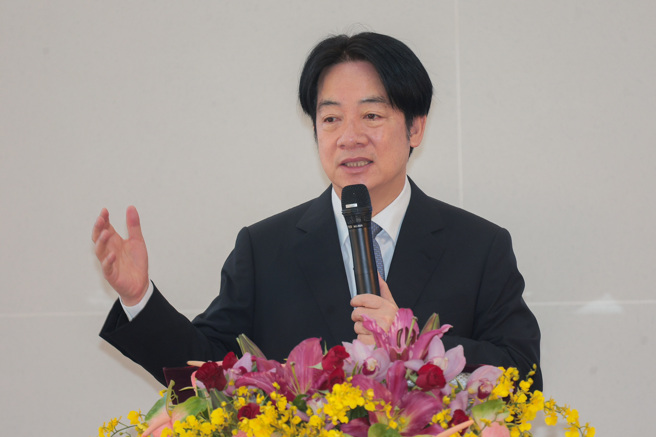 三军总医院松山分院25日举办航空医学大楼落成启用典礼，赖清德总统（见图）出席致词，盼加强社会防卫韧性。（郭吉铨摄）