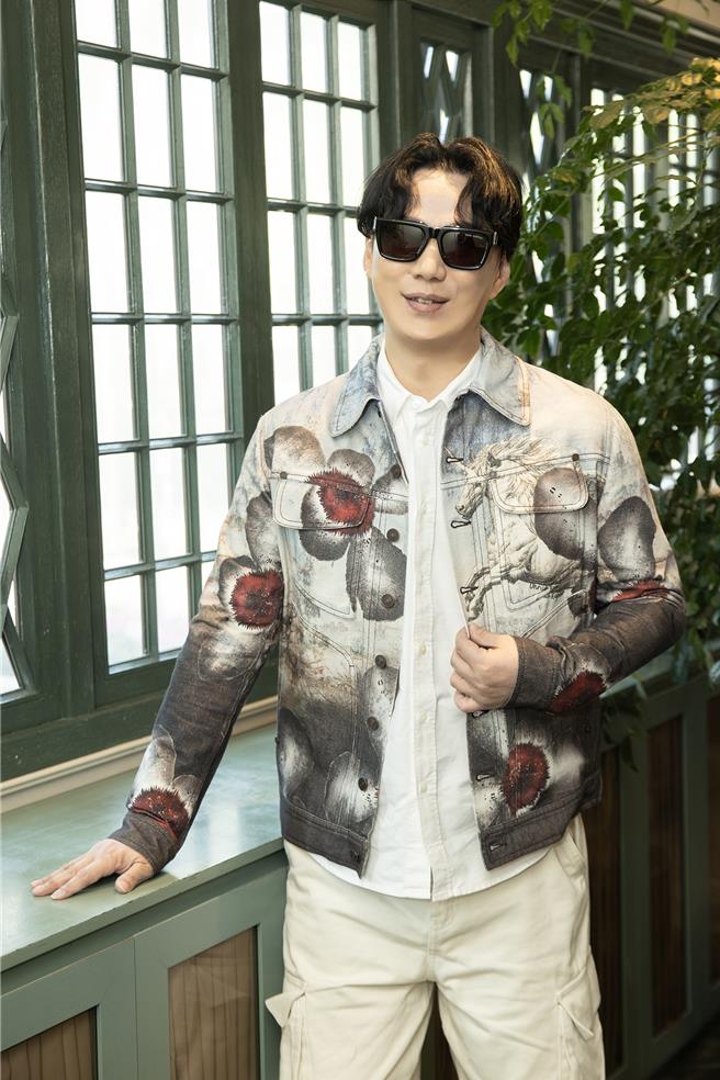 萧煌奇将在5月底于北流开唱，近期正忙备战演出。（华纳音乐提供）