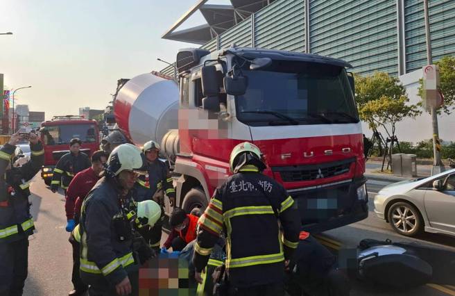 车祸现场。（翻摄画面）