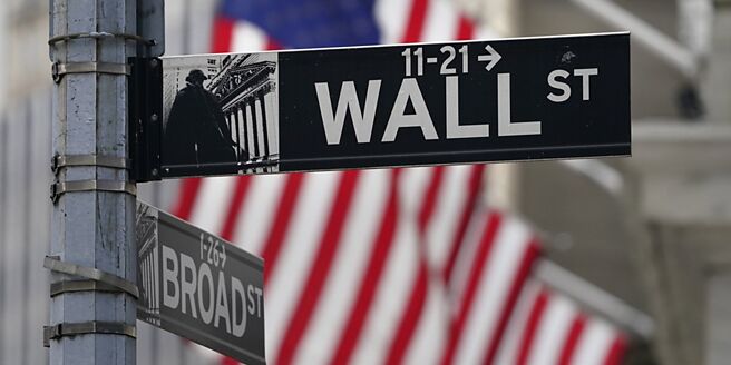 川普关税衝击全球经济，让投资人看坏前景而加快抛售股票速度。图／美联社