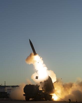 「海马士」发射增程型精准打击飞弹 验证远距打击战力