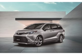 全車系標配12.3 吋主機、鉑金版導入黑色／黑米雙色內裝，2025 年式樣 Toyota Sienna 238萬／295萬登場！