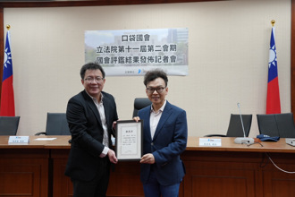 榮獲特優立委！ 鄭正鈐感謝鄉親：讓新竹更好、讓台灣更強